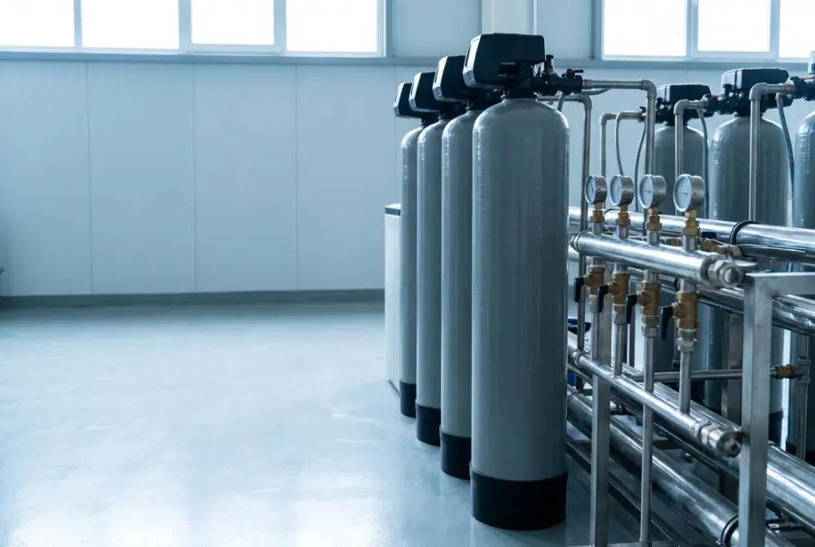 Commercial water treatment installation